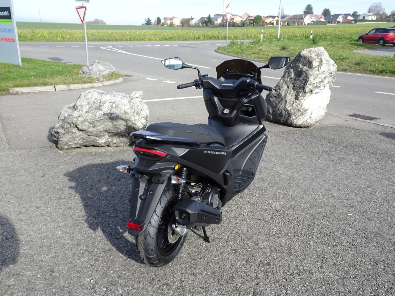 YAMAHA Kymco Sky Town 125 - 5