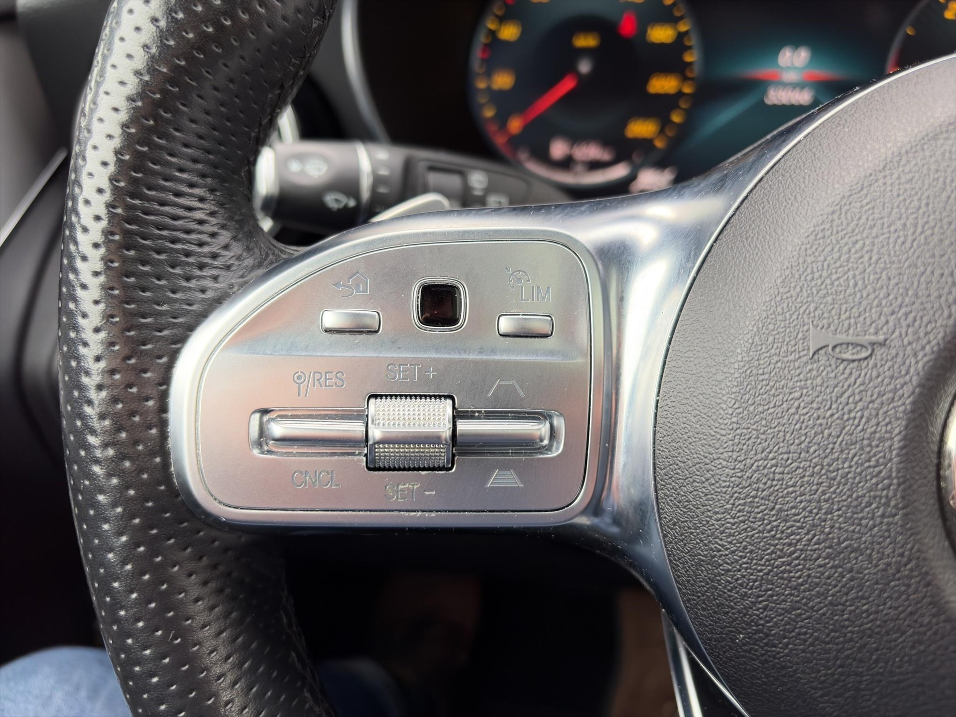 MERCEDES-BENZ GLC 220 d AMG Line 4m - 11