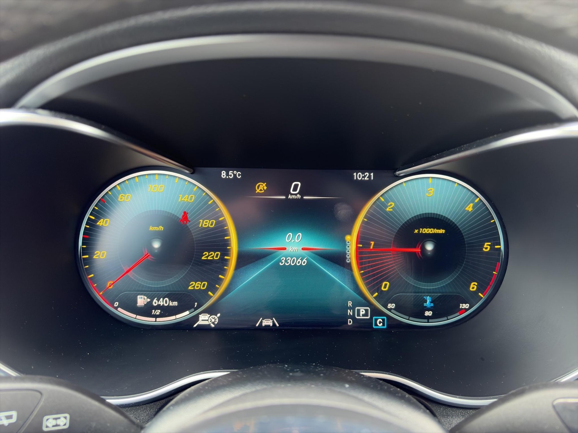 MERCEDES-BENZ GLC 220 d AMG Line 4m - 8