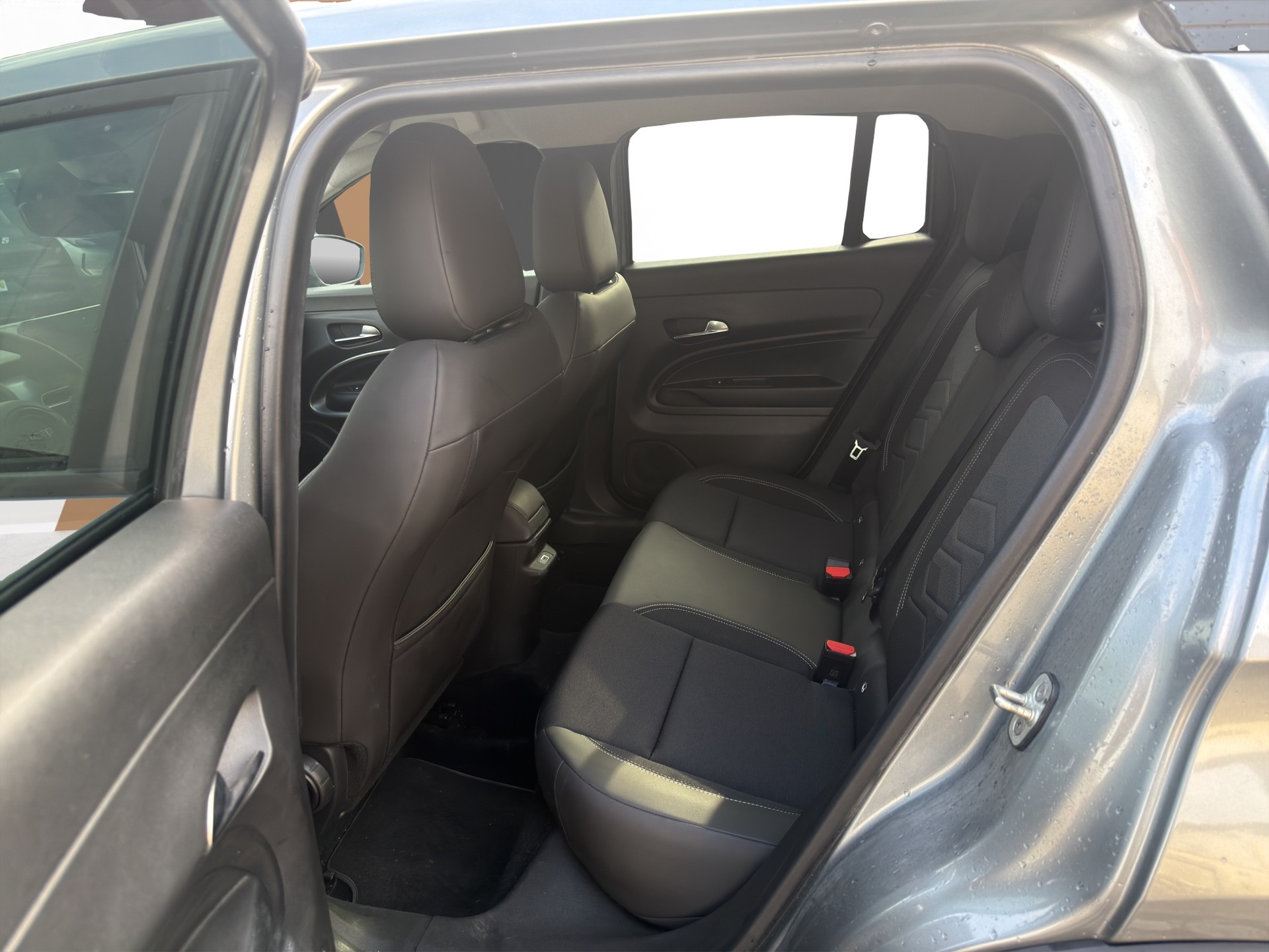 JEEP Avenger Summit - 13