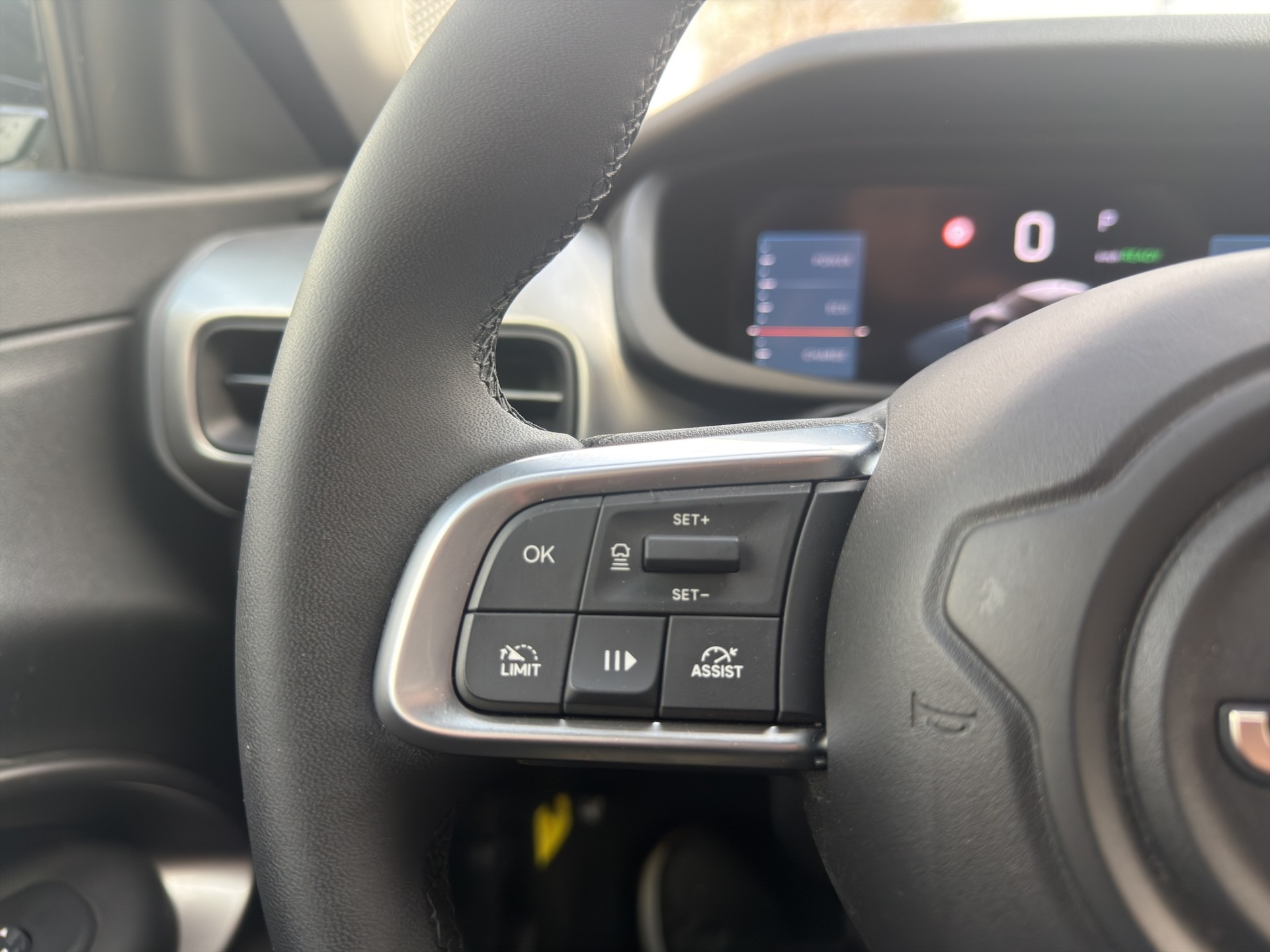 JEEP Avenger Summit - 26