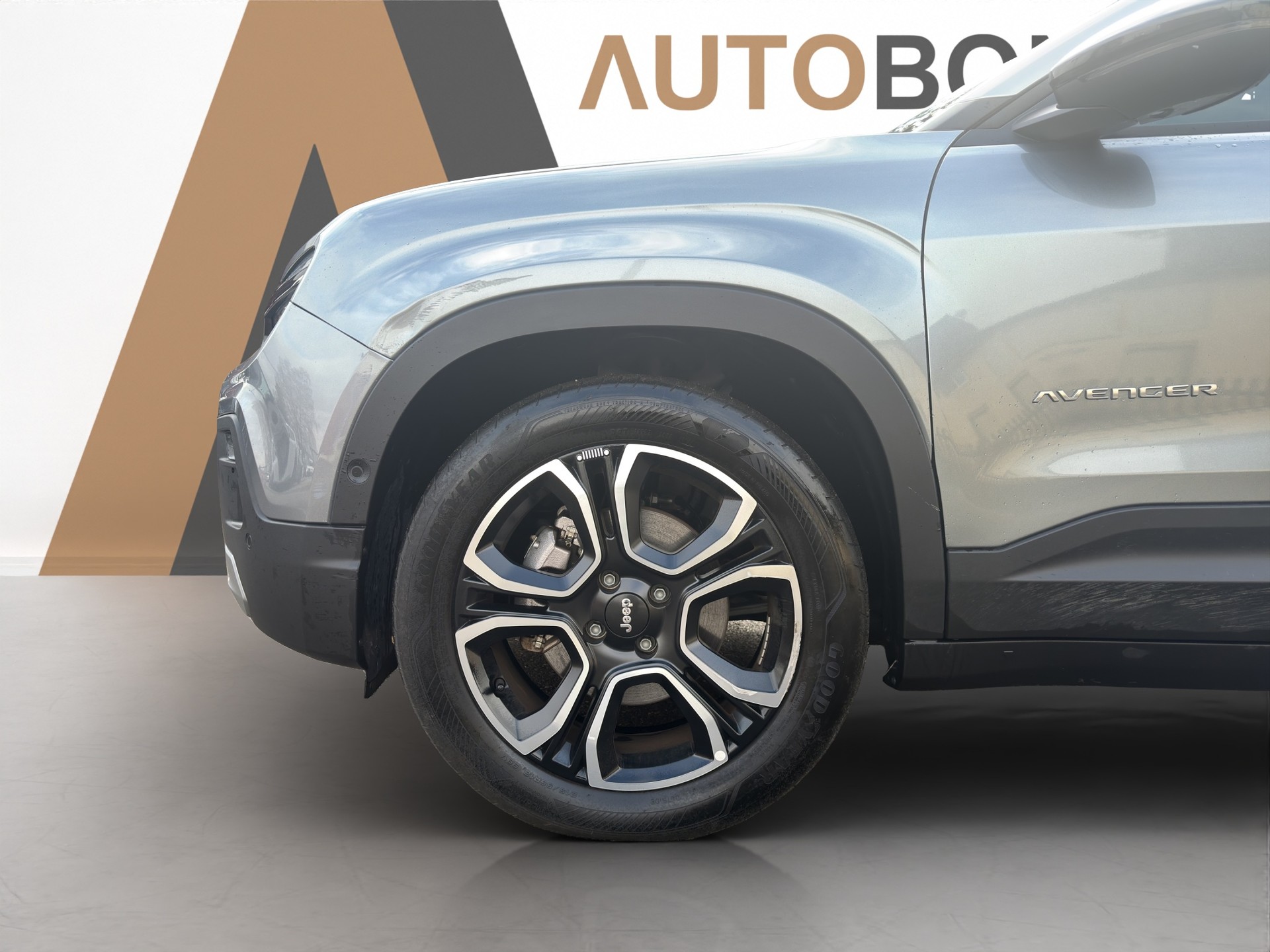 JEEP Avenger Summit - 19