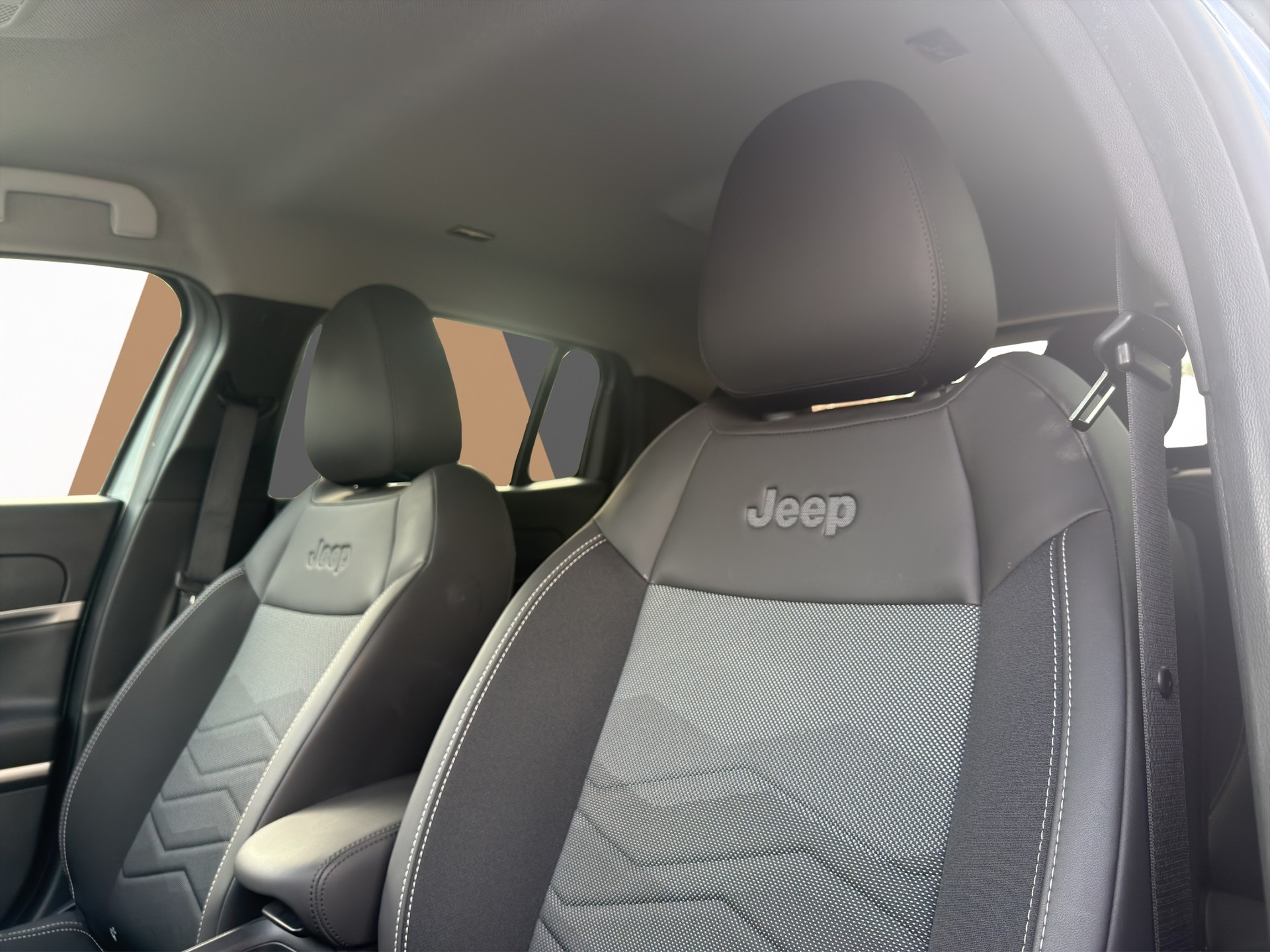 JEEP Avenger Summit - 20