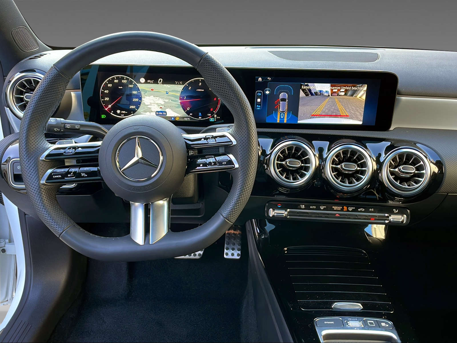 MERCEDES-BENZ A 180 d AMG Line - 8