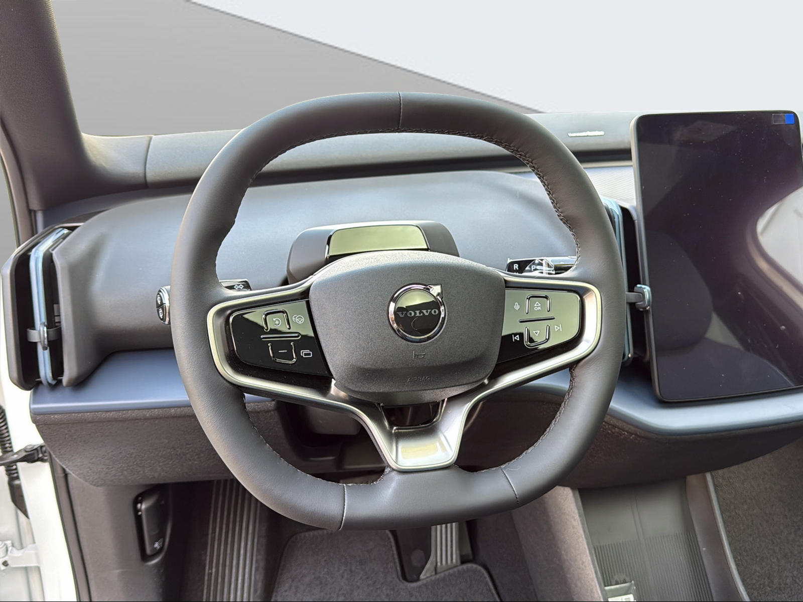 VOLVO EX30 E60 69kWh Twin Ultra - 11