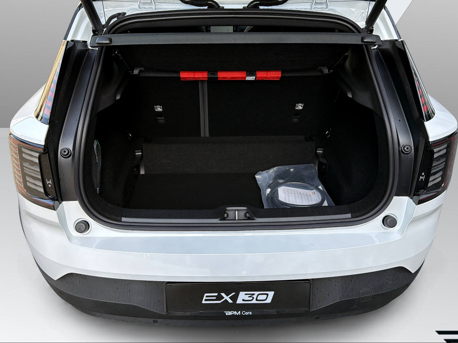 VOLVO EX30 E60 69kWh Twin Ultra - 17