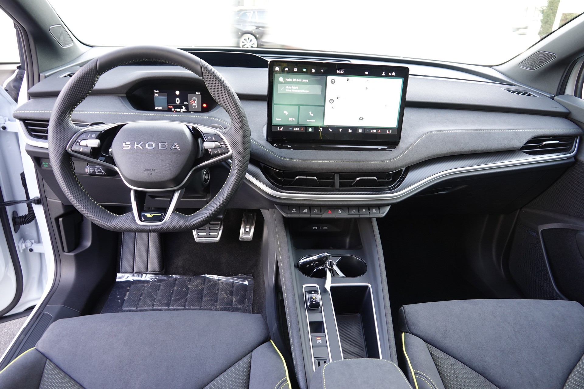 SKODA Elroq 85 RS 4x4 - 11