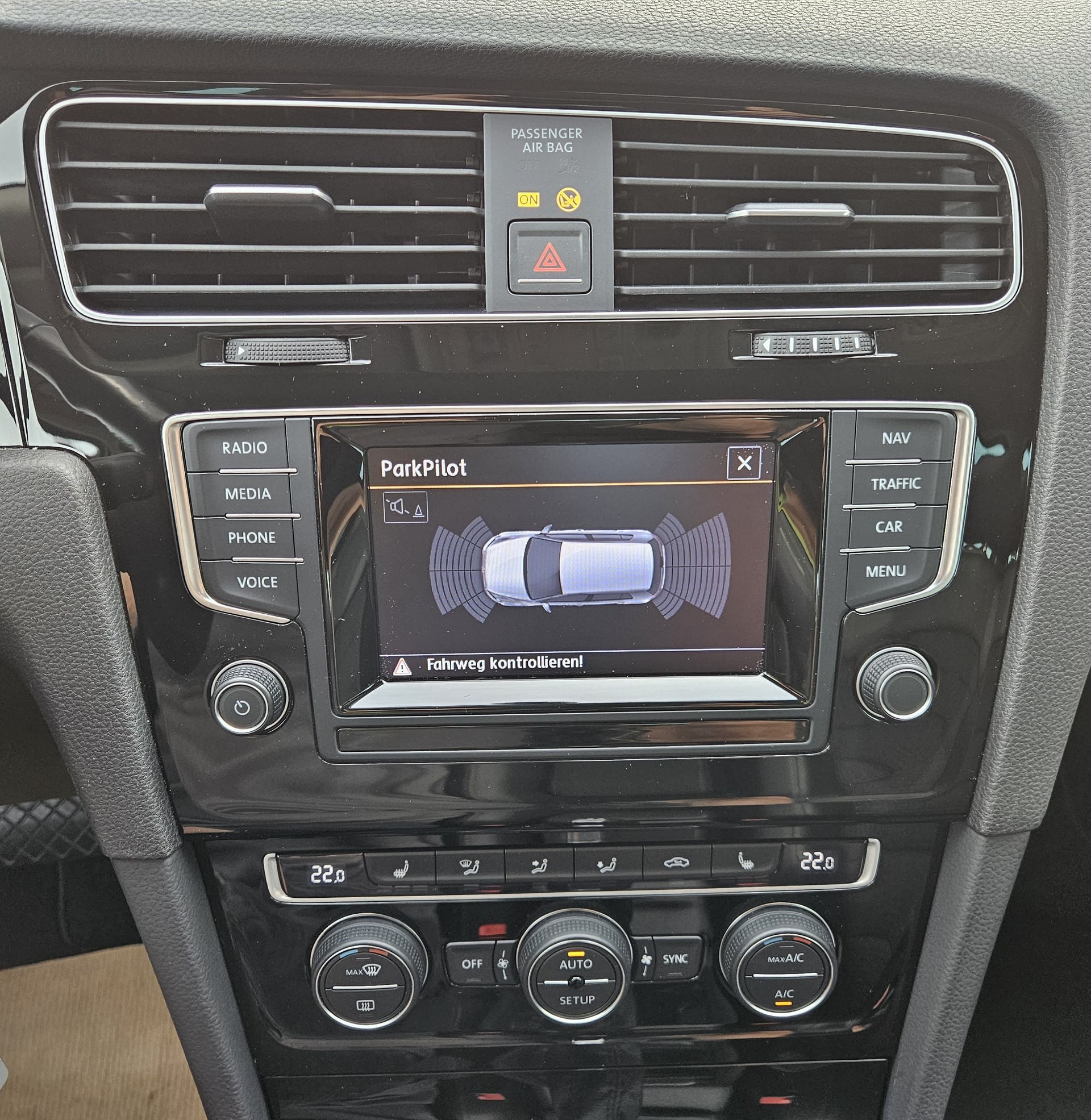 VW Golf 2.0 TDI Highline DSG - 14
