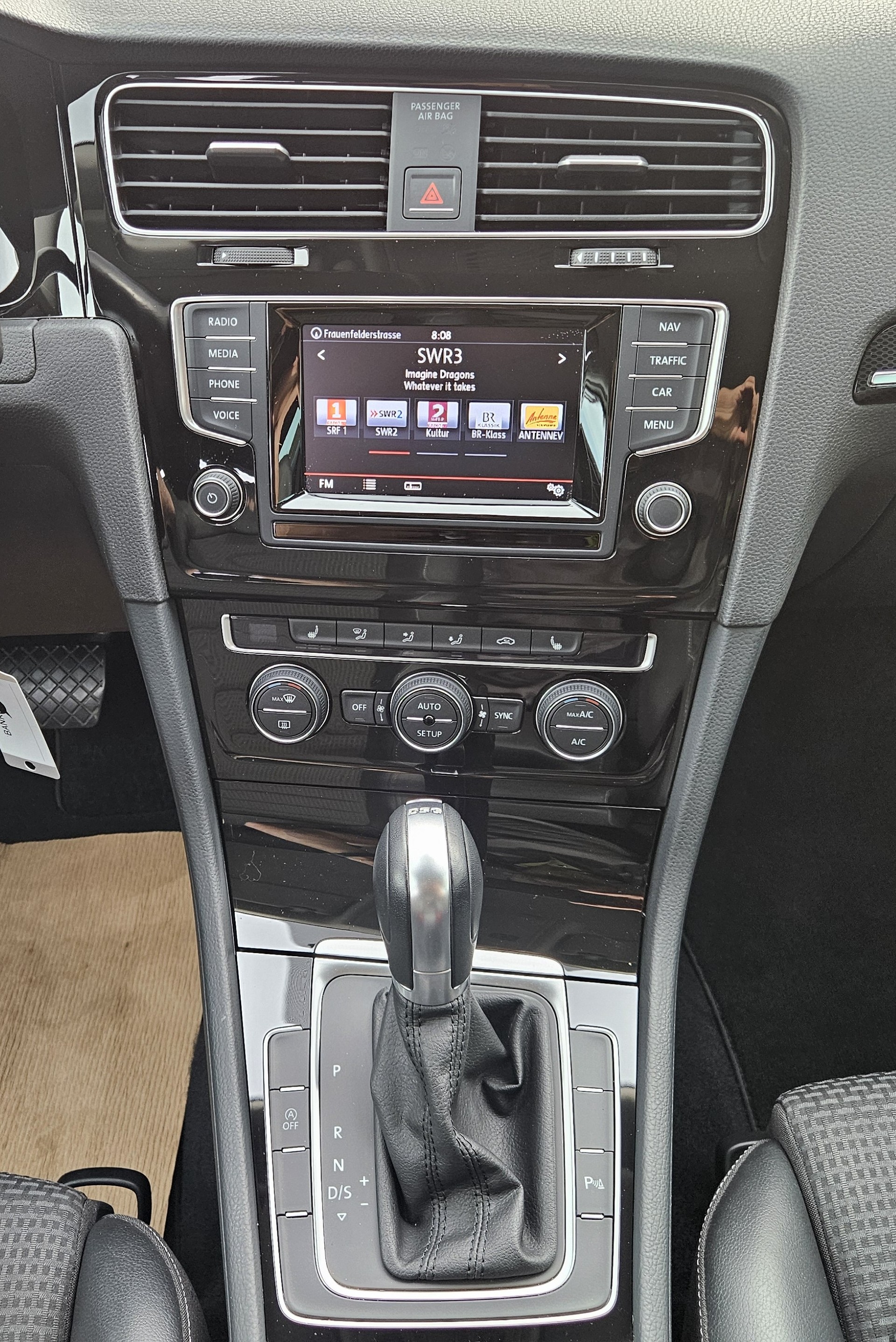 VW Golf 2.0 TDI Highline DSG - 13