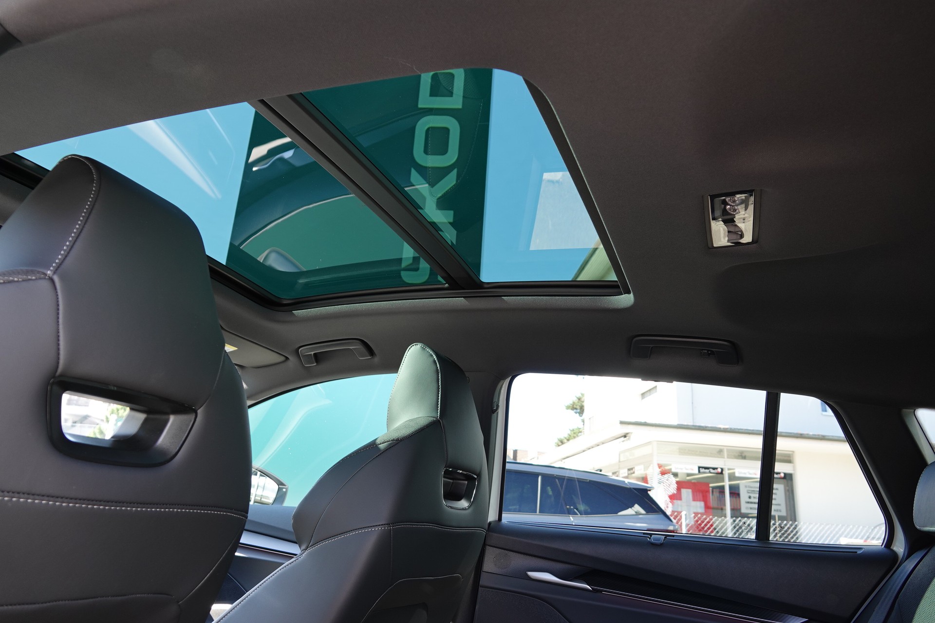 SKODA Enyaq 85x SportLine - 17