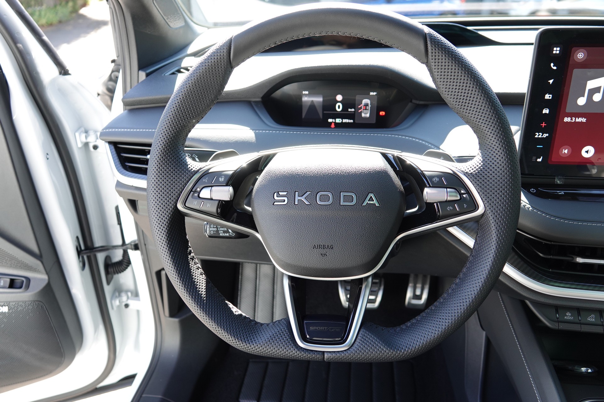 SKODA Enyaq 85x SportLine - 12