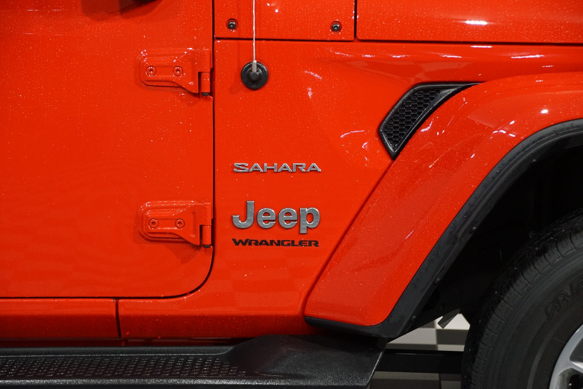 JEEP Wrangler 2.0 Sahara *swiss* Automatic - 11