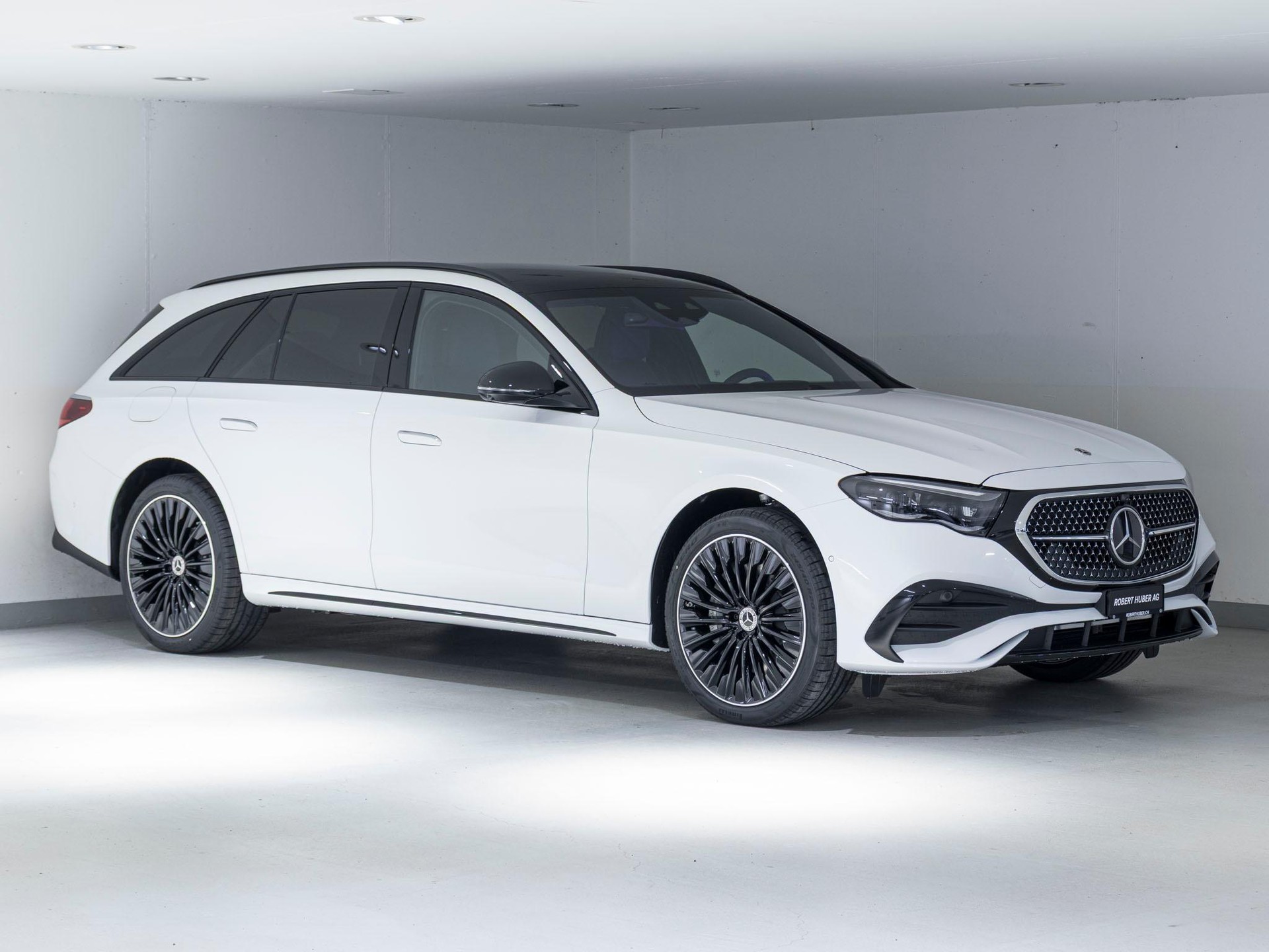 MERCEDES-BENZ E 220 d 4MATIC T-Modell - 2