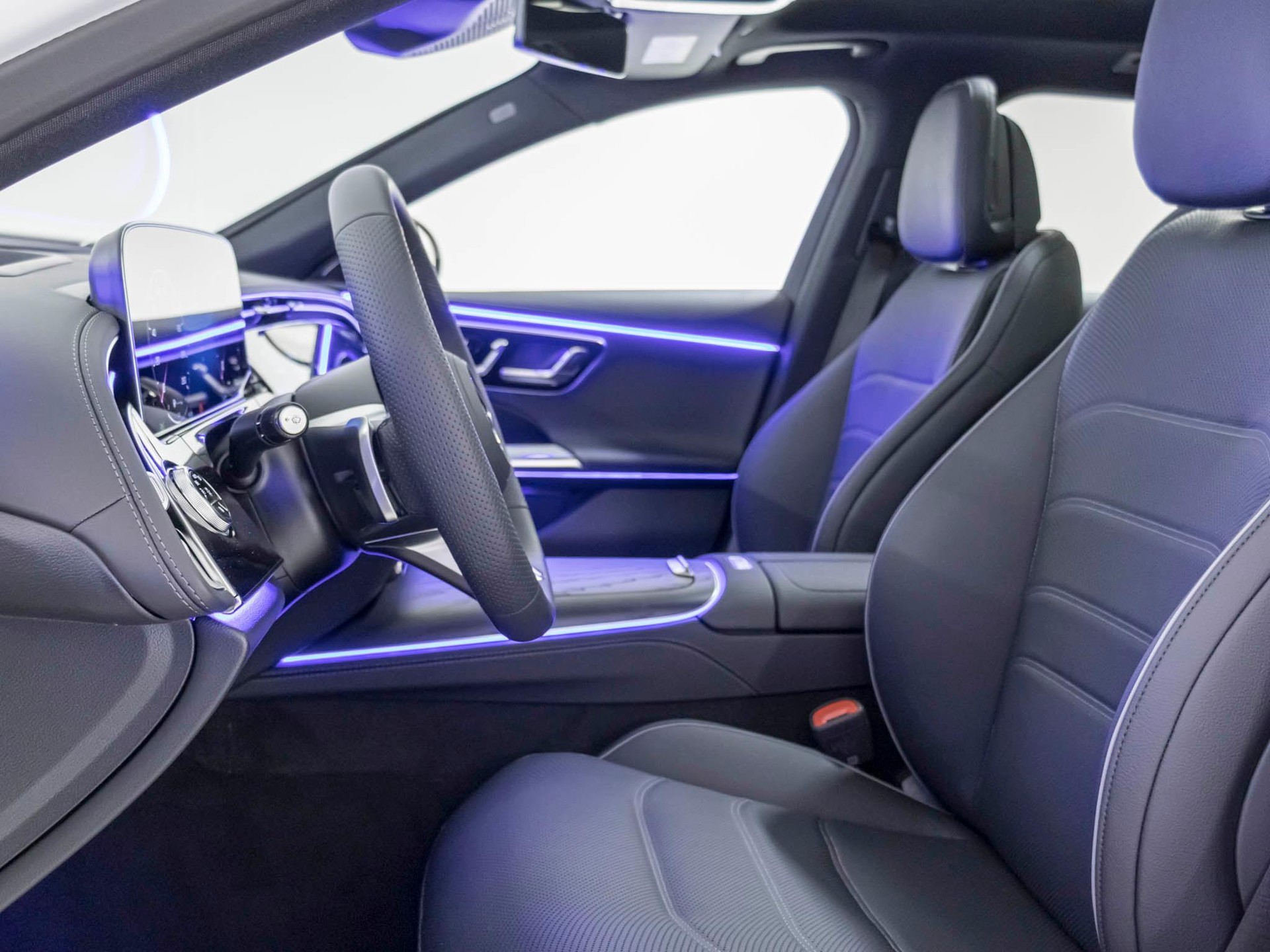 MERCEDES-BENZ E 220 d 4MATIC T-Modell - 8