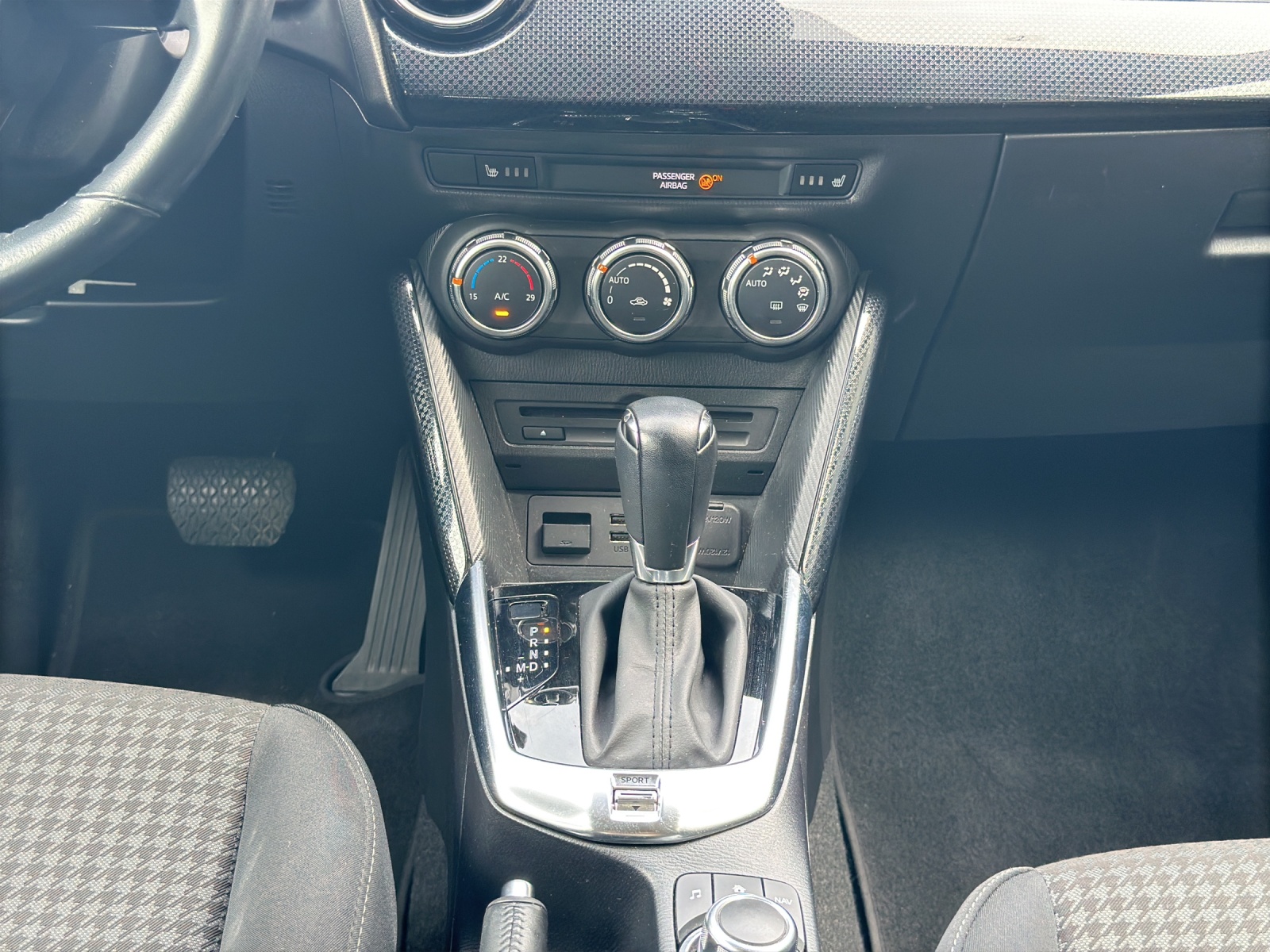 MAZDA 2 SKYACTIV-G 90 Ambition Plus Automat - 14