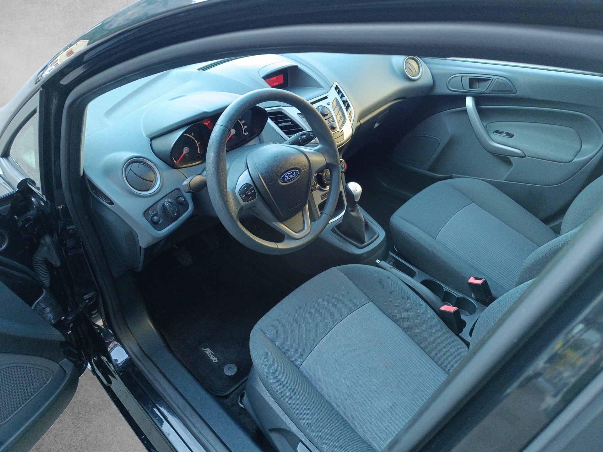 FORD Fiesta 1.25 16V Trend - 9