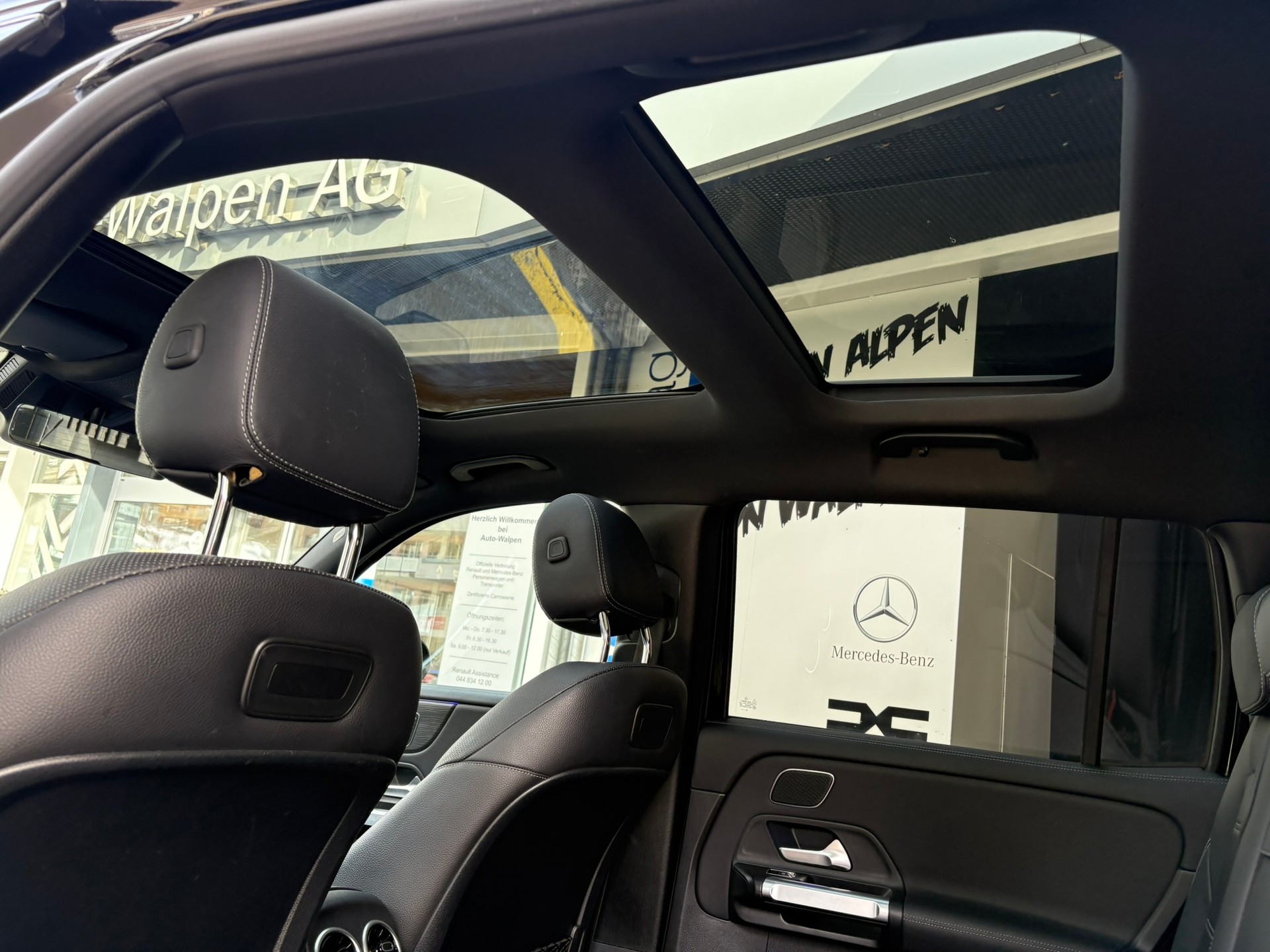 MERCEDES-BENZ GLB 35 AMG 4 MATIC - 12