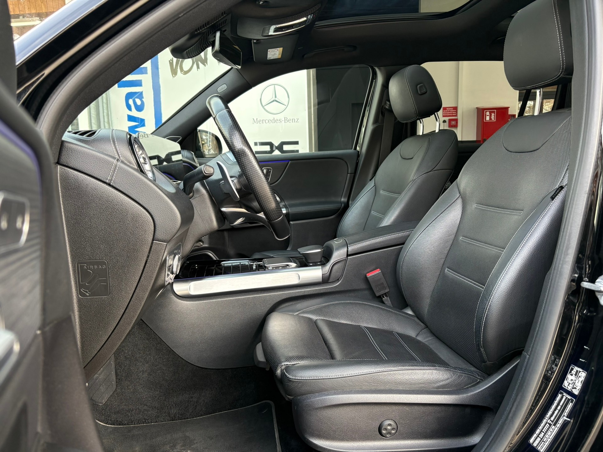 MERCEDES-BENZ GLB 35 AMG 4 MATIC - 7