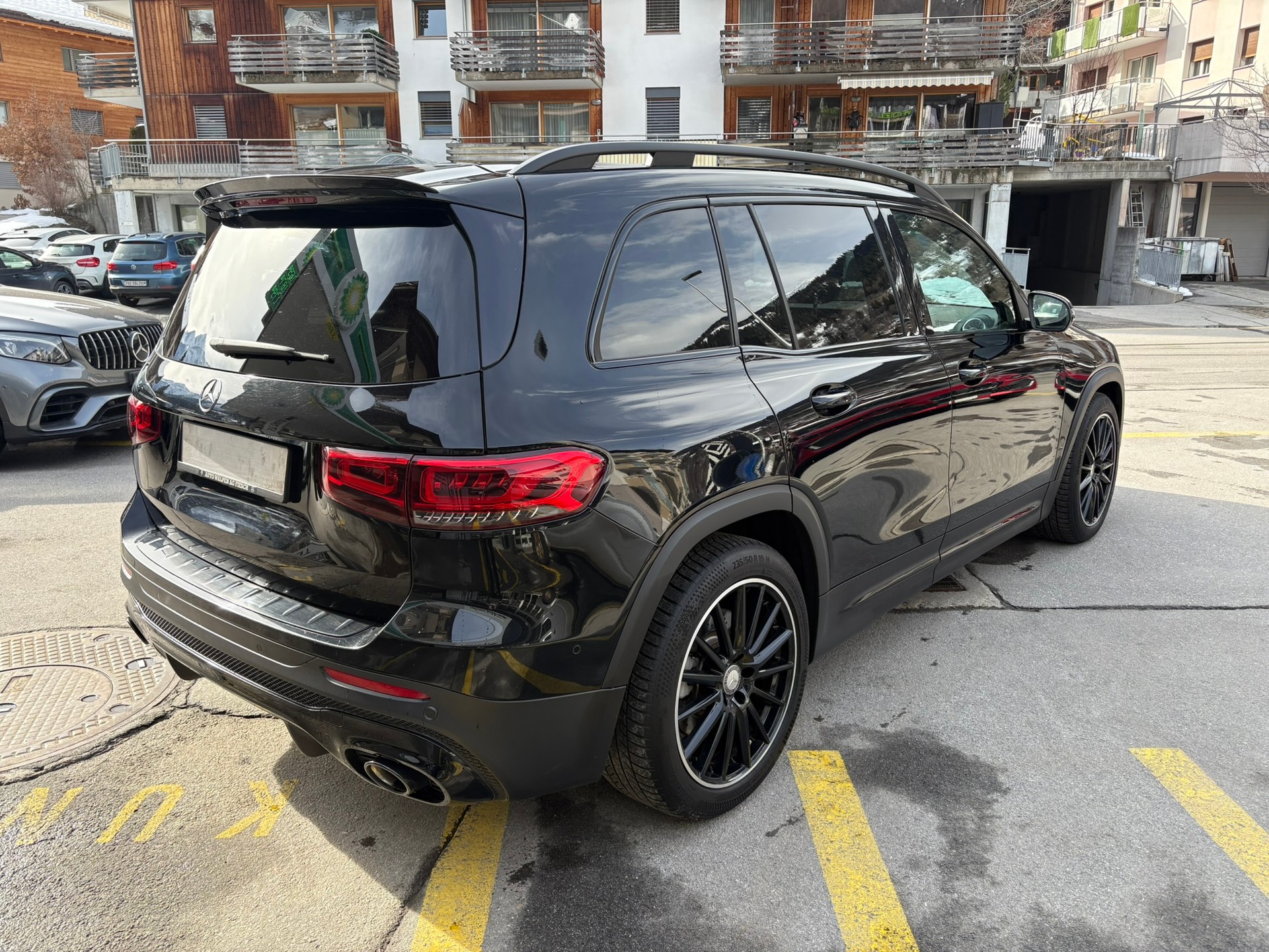 MERCEDES-BENZ GLB 35 AMG 4 MATIC - 3