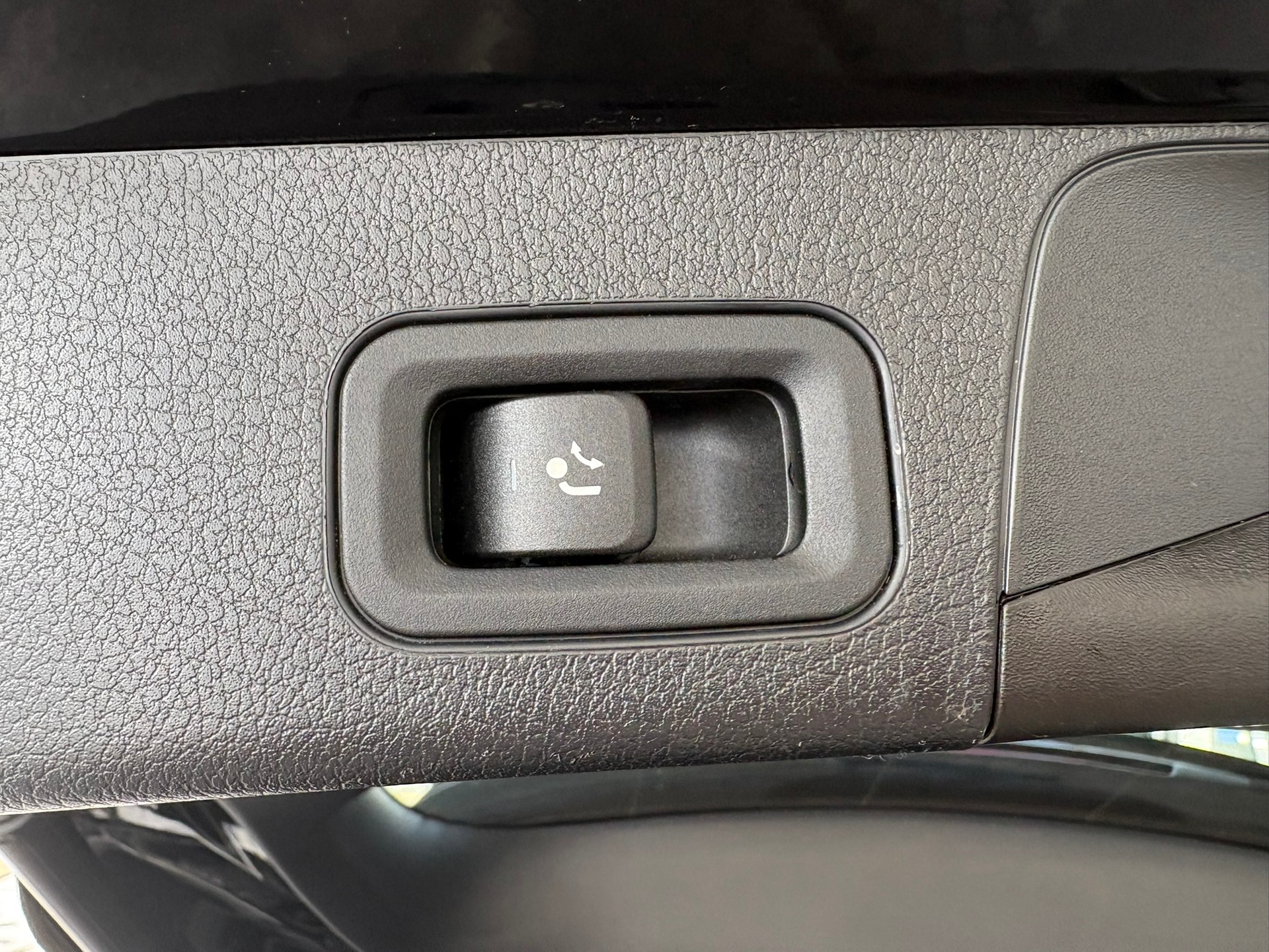 MERCEDES-BENZ GLB 35 AMG 4 MATIC - 14