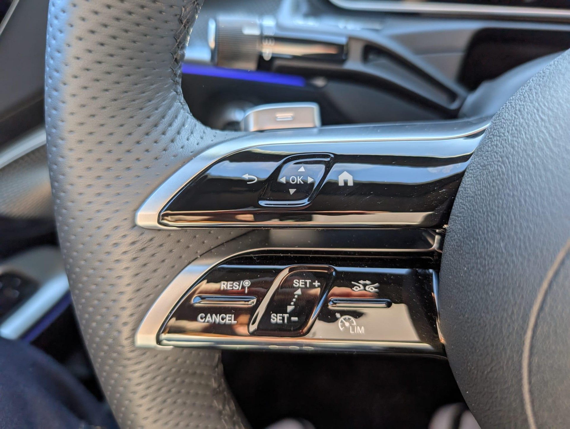 MERCEDES-BENZ C 220 d Swiss Star AMG Line 4matic - 13