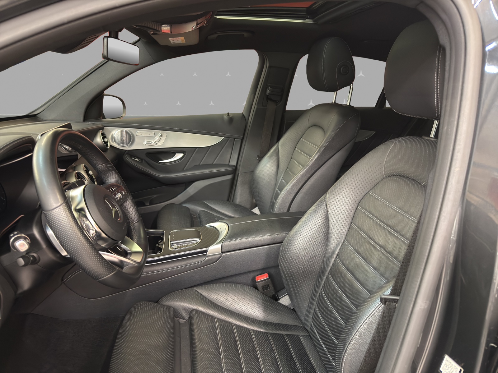 MERCEDES-BENZ GLC 300 d 4M - AMG - Coupé / DISTRONIC / 360 Grad Kamera / Multikontursitze / Head-Up Display - 8