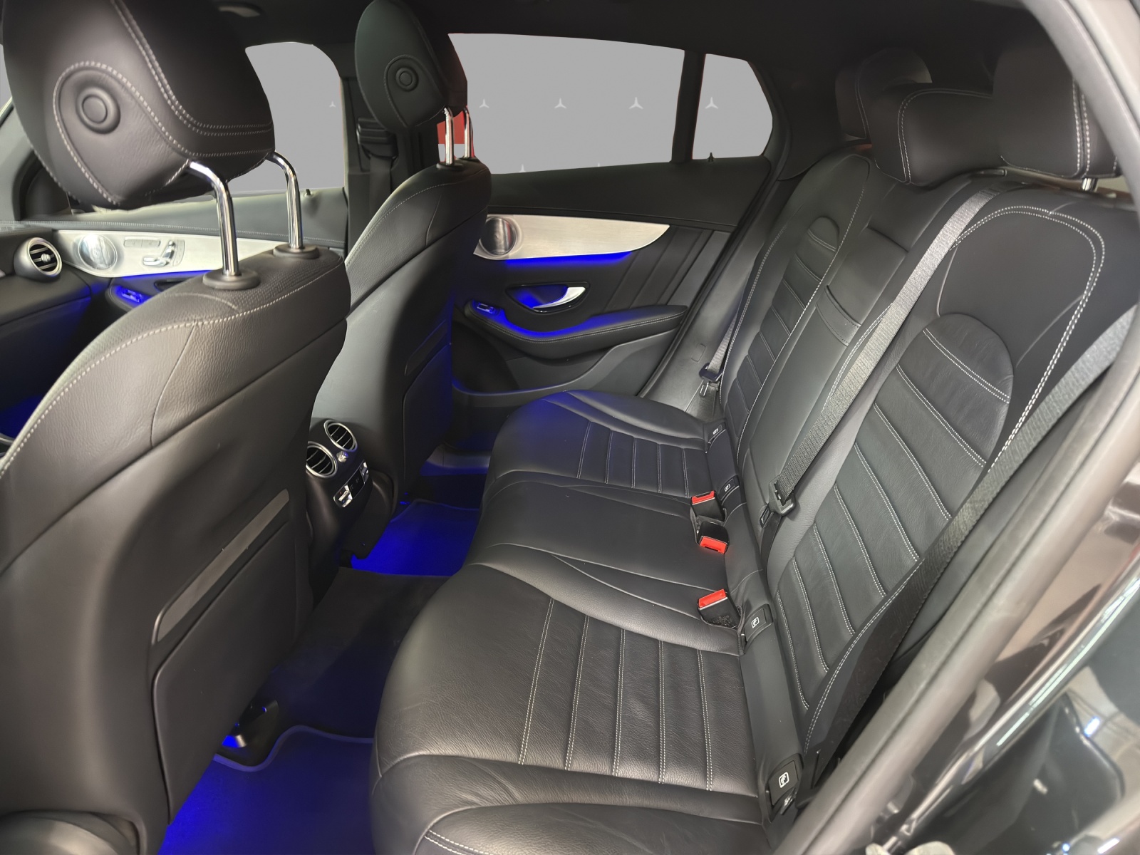 MERCEDES-BENZ GLC 300 d 4M - AMG - Coupé / DISTRONIC / 360 Grad Kamera / Multikontursitze / Head-Up Display - 14