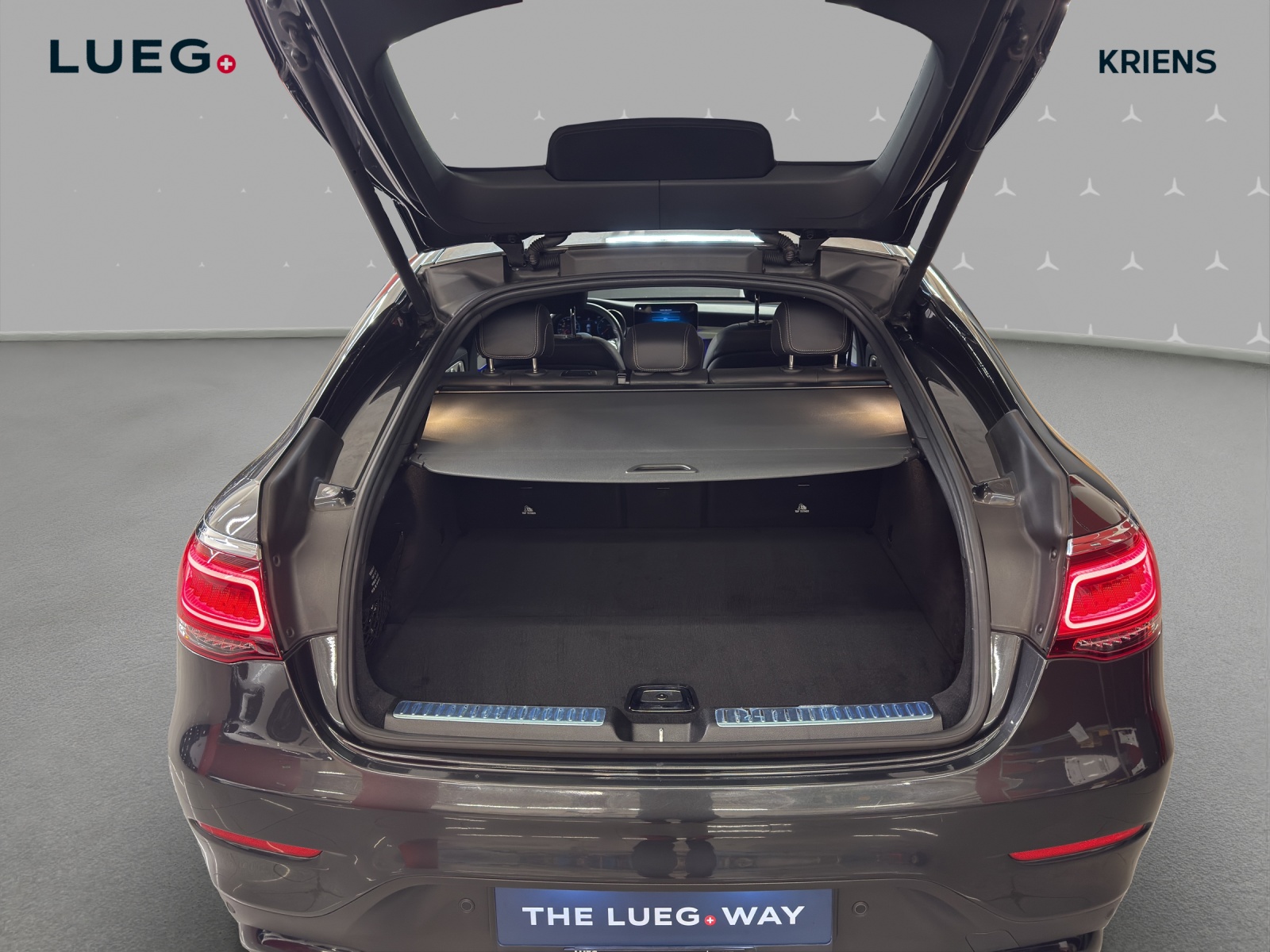 MERCEDES-BENZ GLC 300 d 4M - AMG - Coupé / DISTRONIC / 360 Grad Kamera / Multikontursitze / Head-Up Display - 15