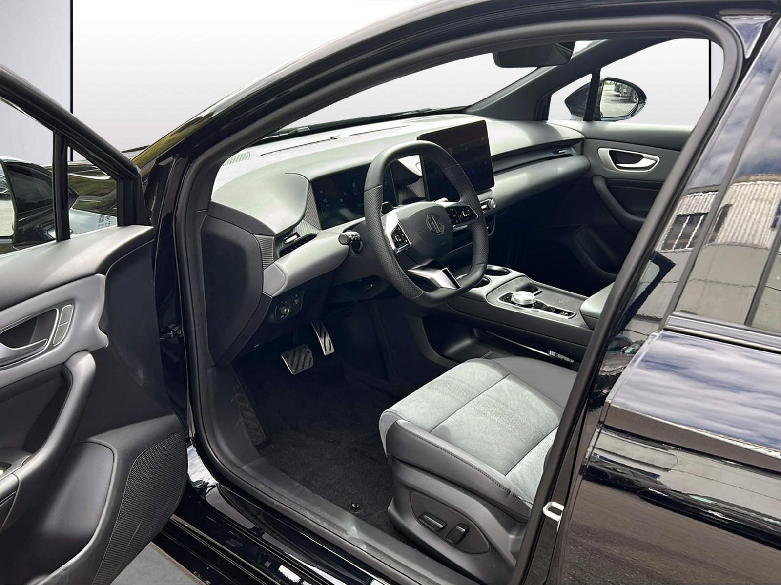 MG 4 64kWh Xpower 4WD - 6