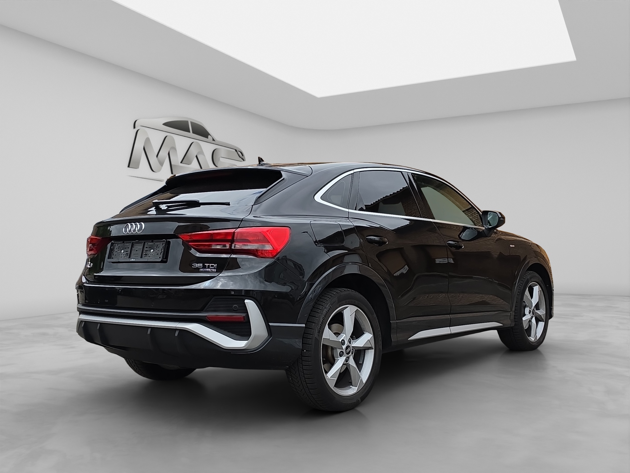 AUDI Q3 6