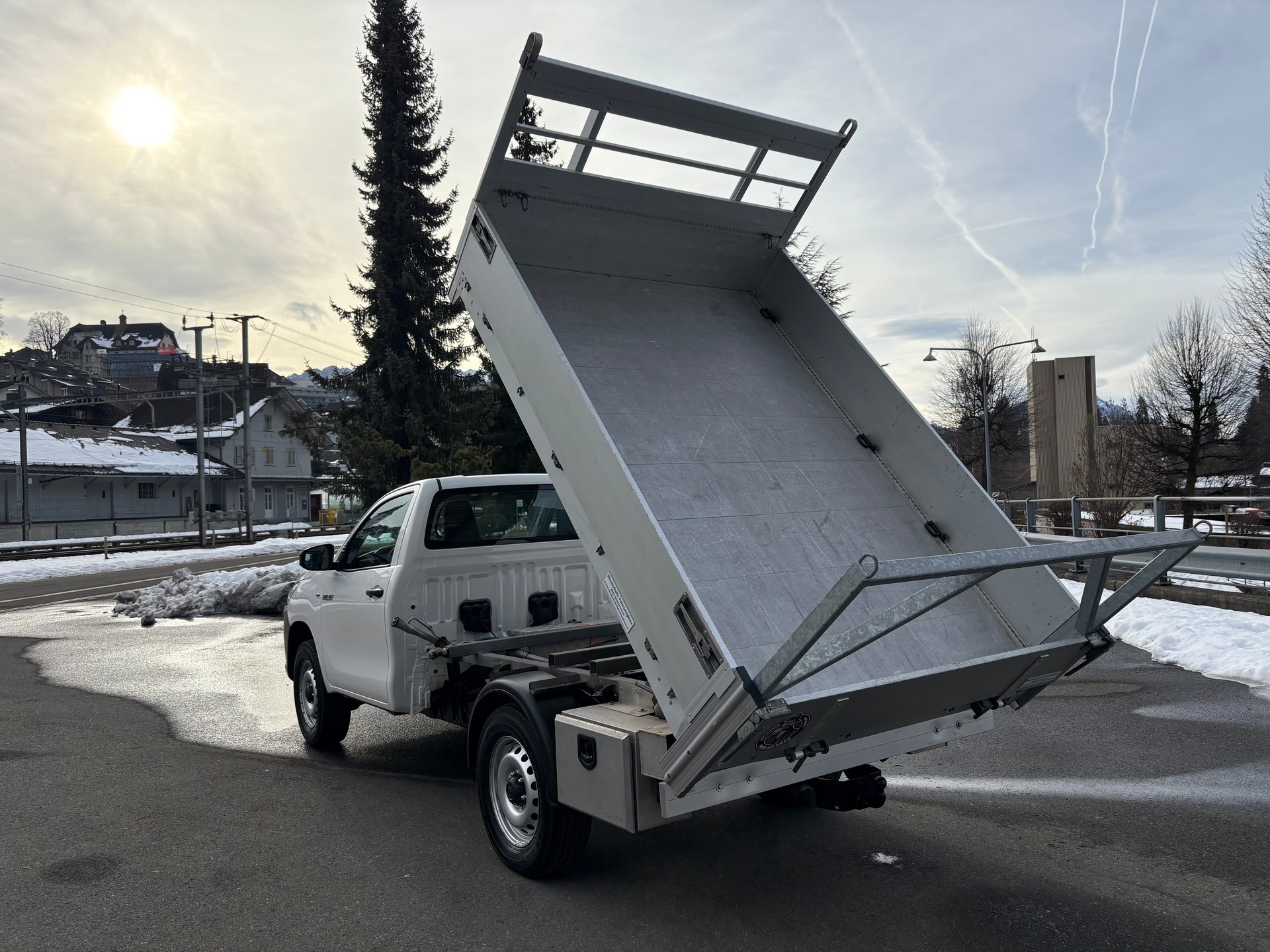 TOYOTA Hilux 2.4D-4D Single Cab 4x4 3-Seitenkipper - 12