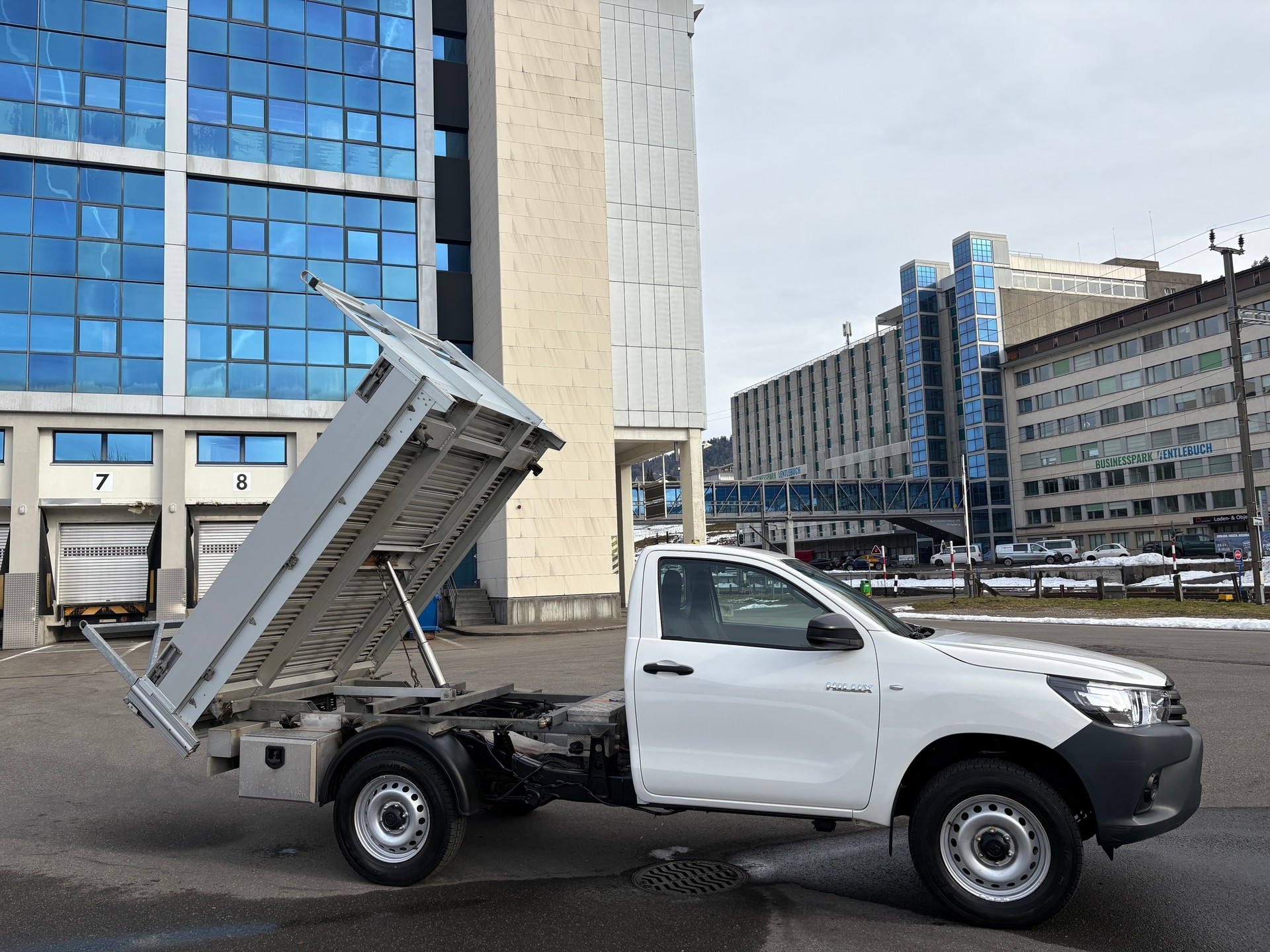 TOYOTA Hilux 2.4D-4D Single Cab 4x4 3-Seitenkipper - 6