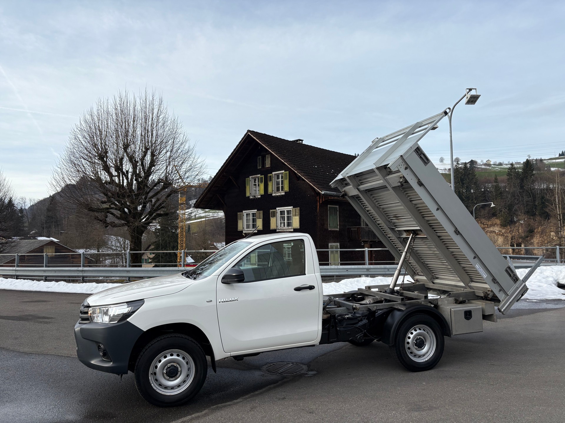 TOYOTA Hilux 2.4D-4D Single Cab 4x4 3-Seitenkipper - 11