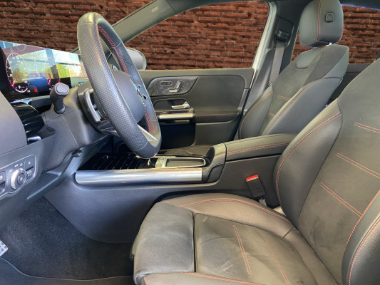 MERCEDES-BENZ GLA 250 4Matic 8G-DCT - 12