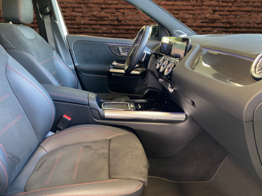 MERCEDES-BENZ GLA 250 4Matic 8G-DCT - 13