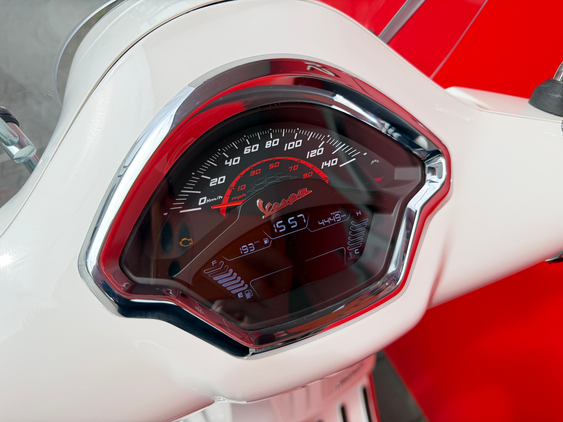 PIAGGIO Vespa GTS 300 Super ABS - 10