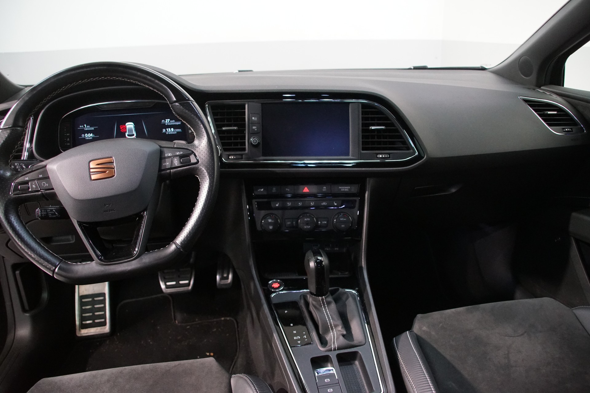 SEAT Leon ST 2.0 TSI Cupra 300 4 Drive DSG - 13