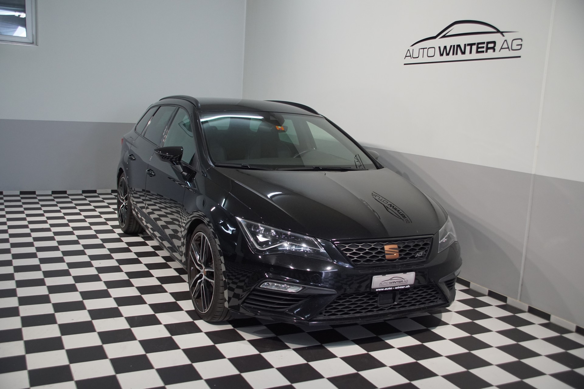SEAT Leon ST 2.0 TSI Cupra 300 4 Drive DSG - 3