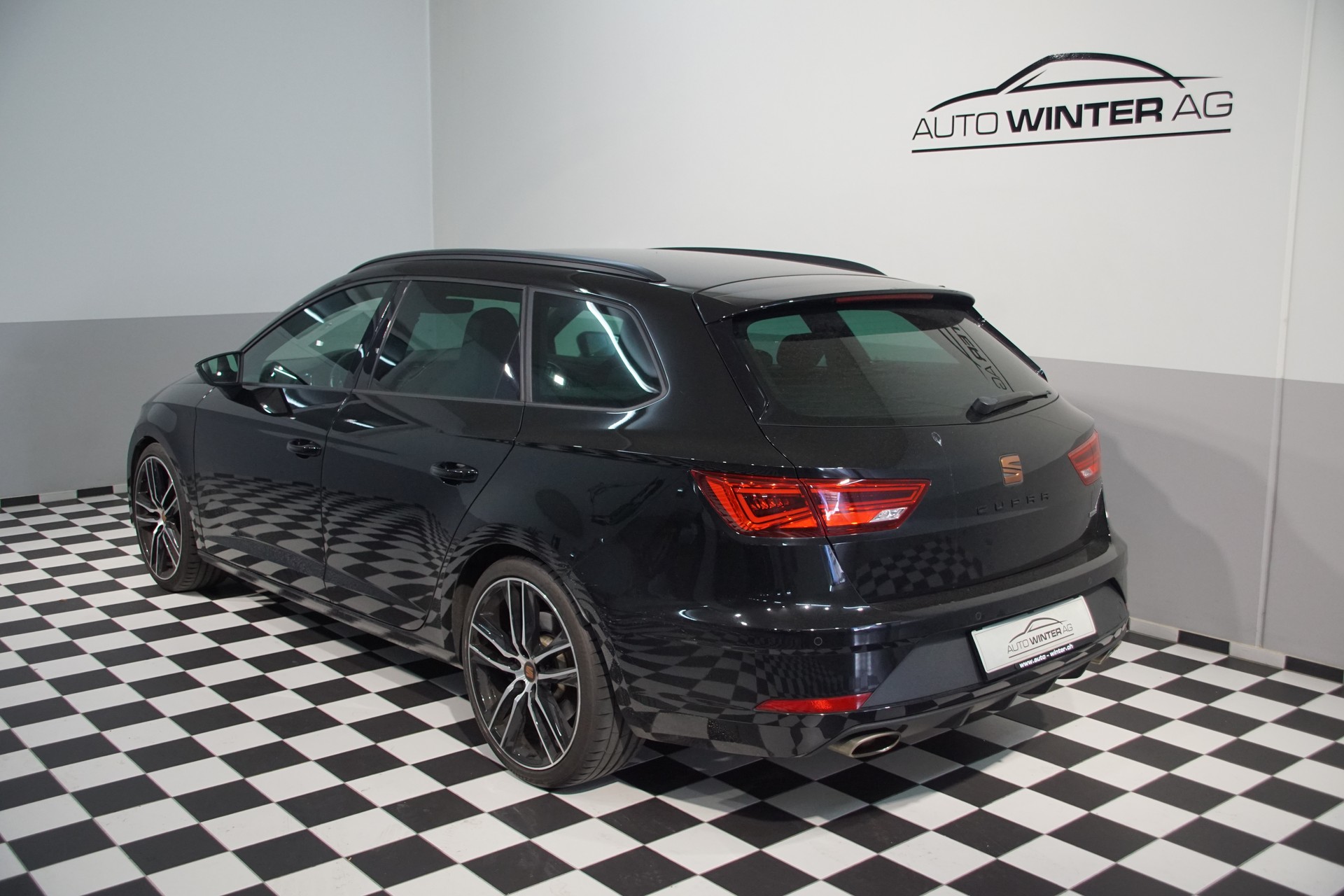 SEAT Leon ST 2.0 TSI Cupra 300 4 Drive DSG - 6