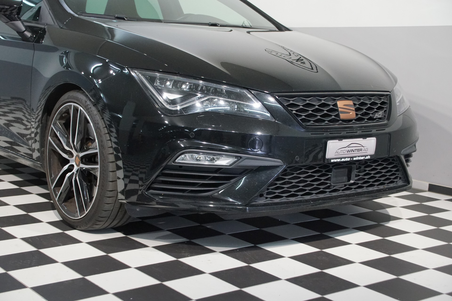 SEAT Leon ST 2.0 TSI Cupra 300 4 Drive DSG - 4