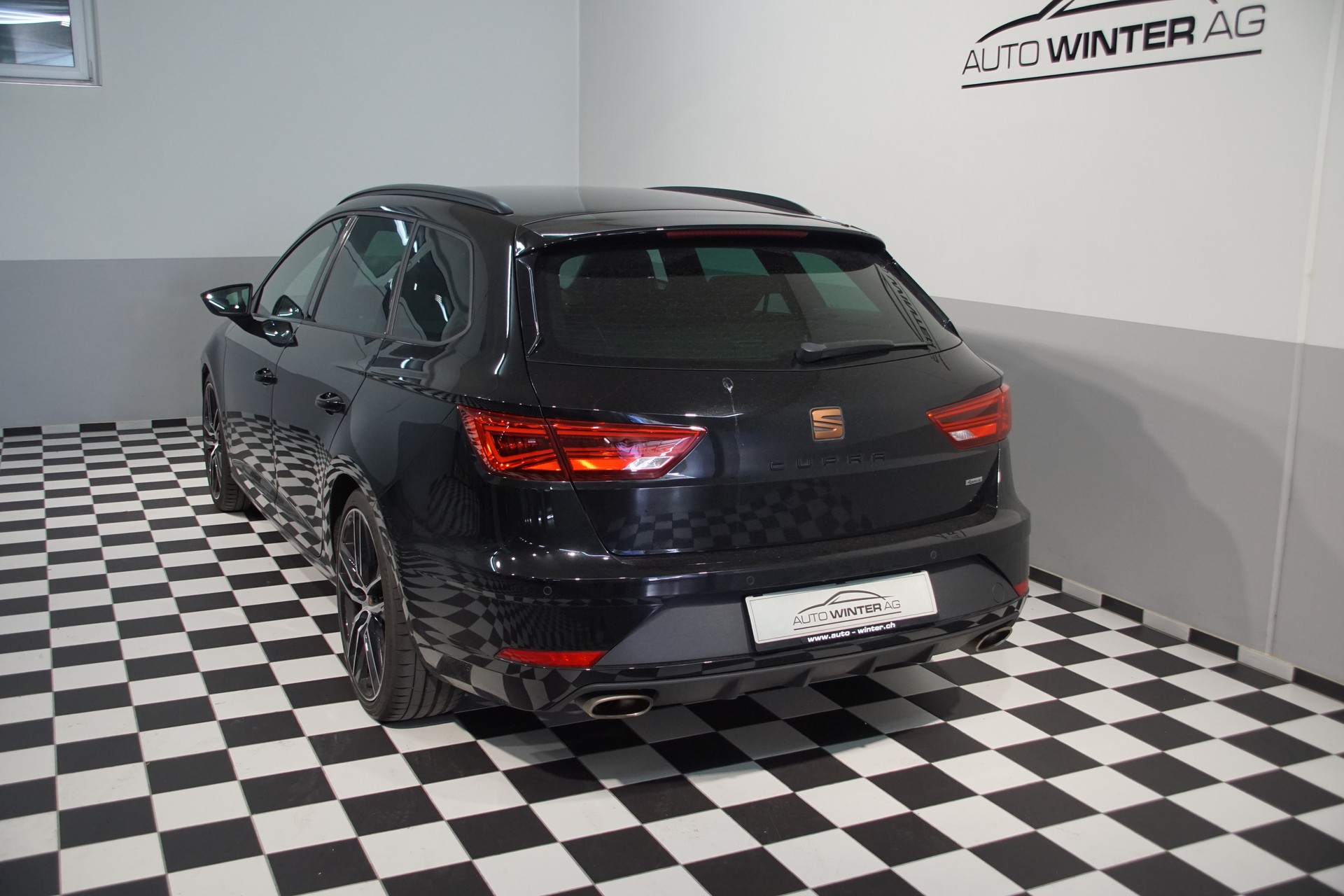 SEAT Leon ST 2.0 TSI Cupra 300 4 Drive DSG - 8