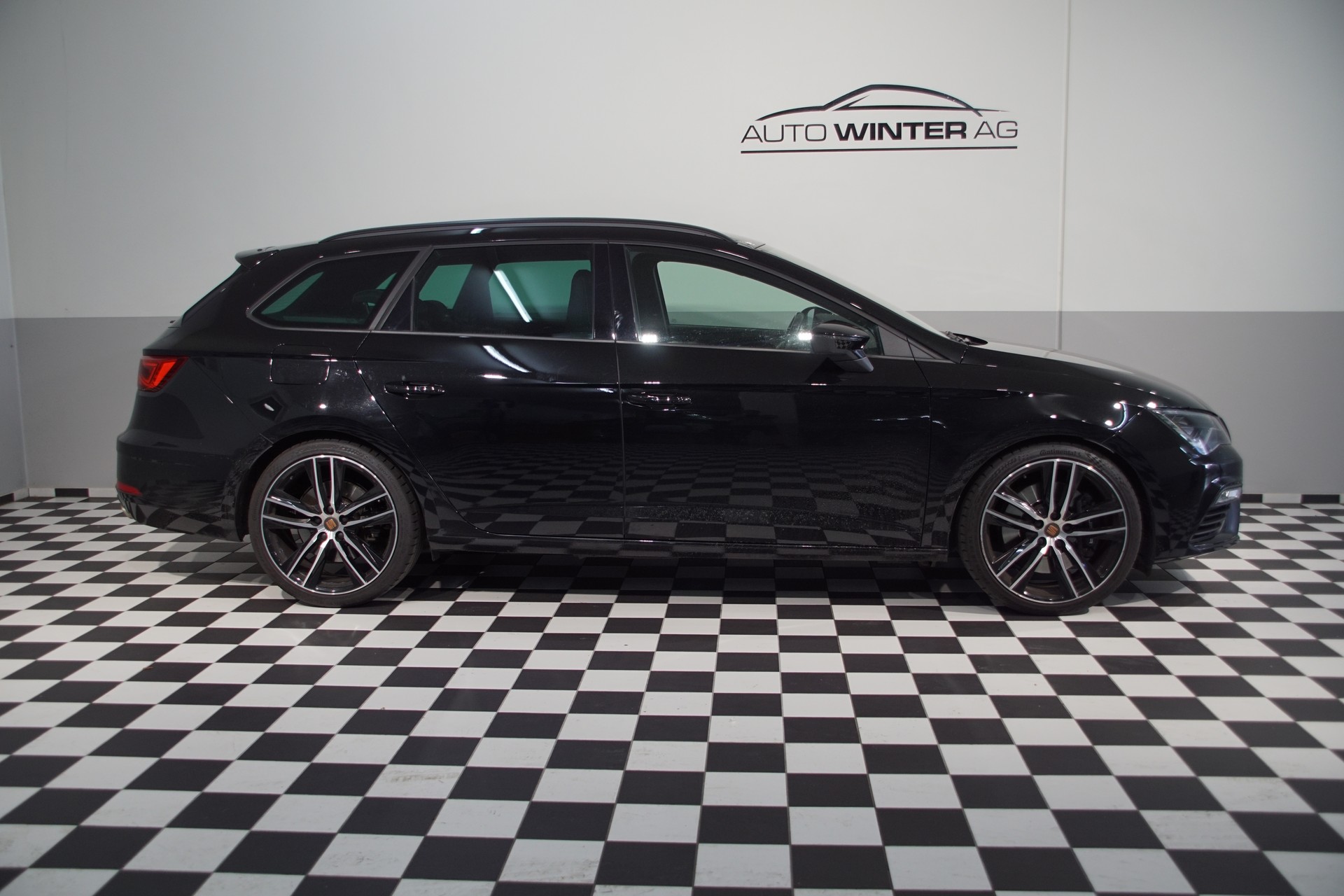 SEAT Leon ST 2.0 TSI Cupra 300 4 Drive DSG - 5