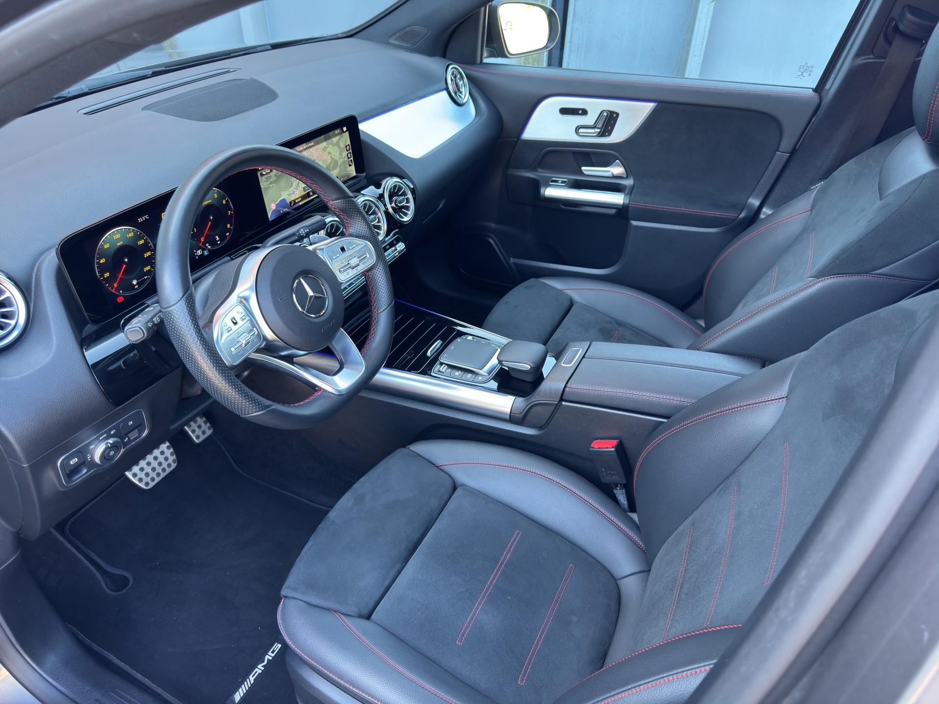MERCEDES-BENZ GLA 200 AMG Line - 20