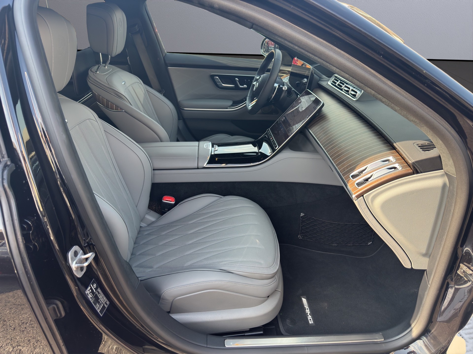 MERCEDES-BENZ S 63 AMG E Performance 4Matic - 16