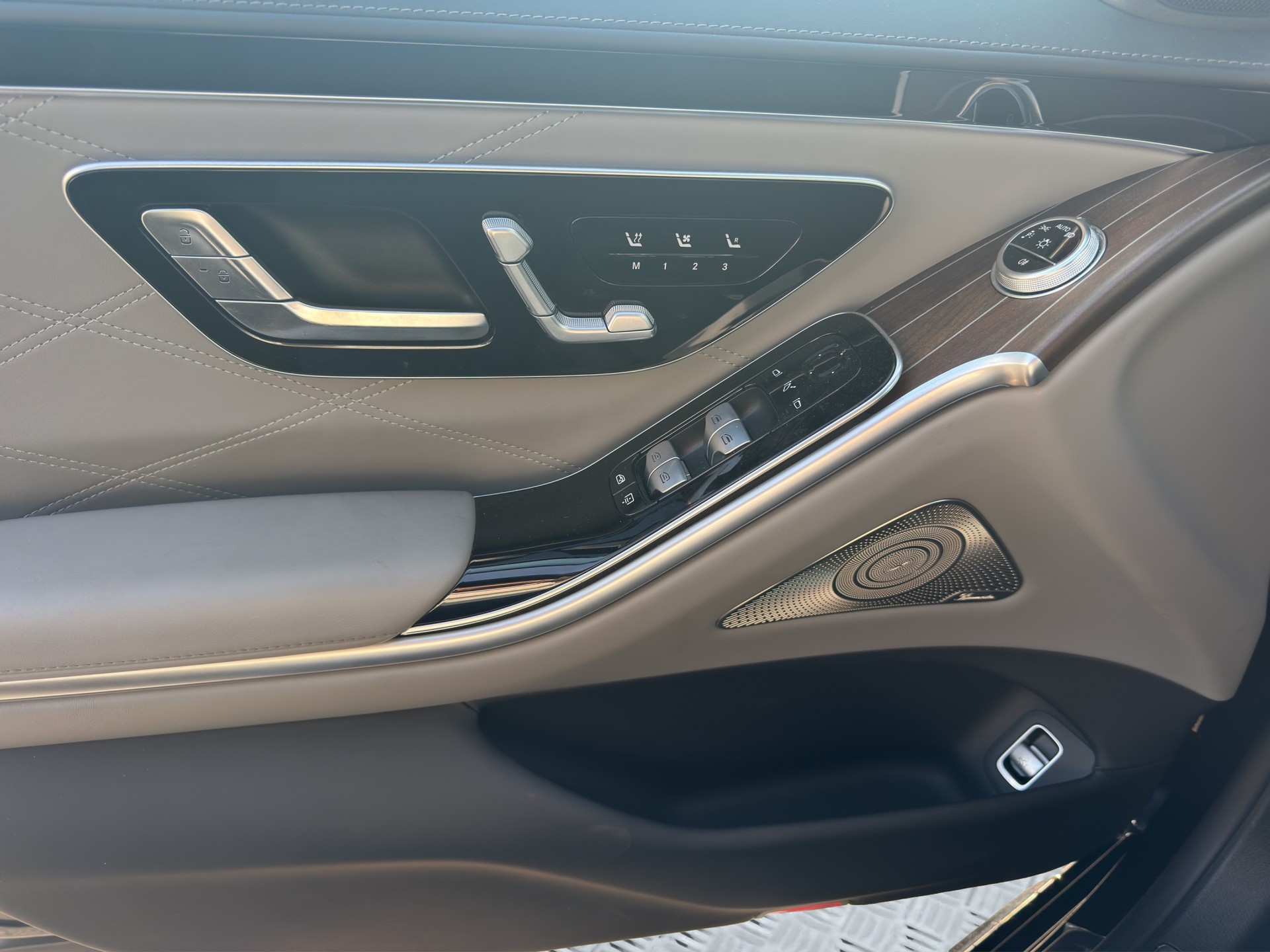 MERCEDES-BENZ S 63 AMG E Performance 4Matic - 10