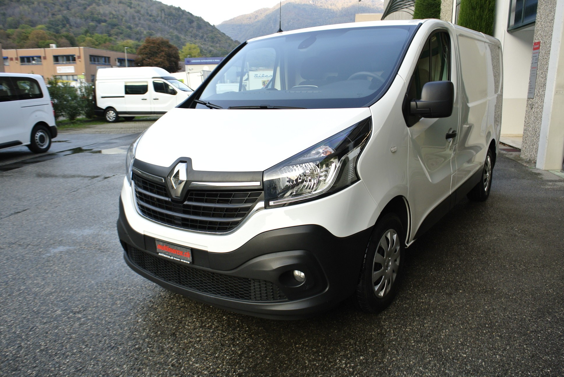 RENAULT TRAFIC