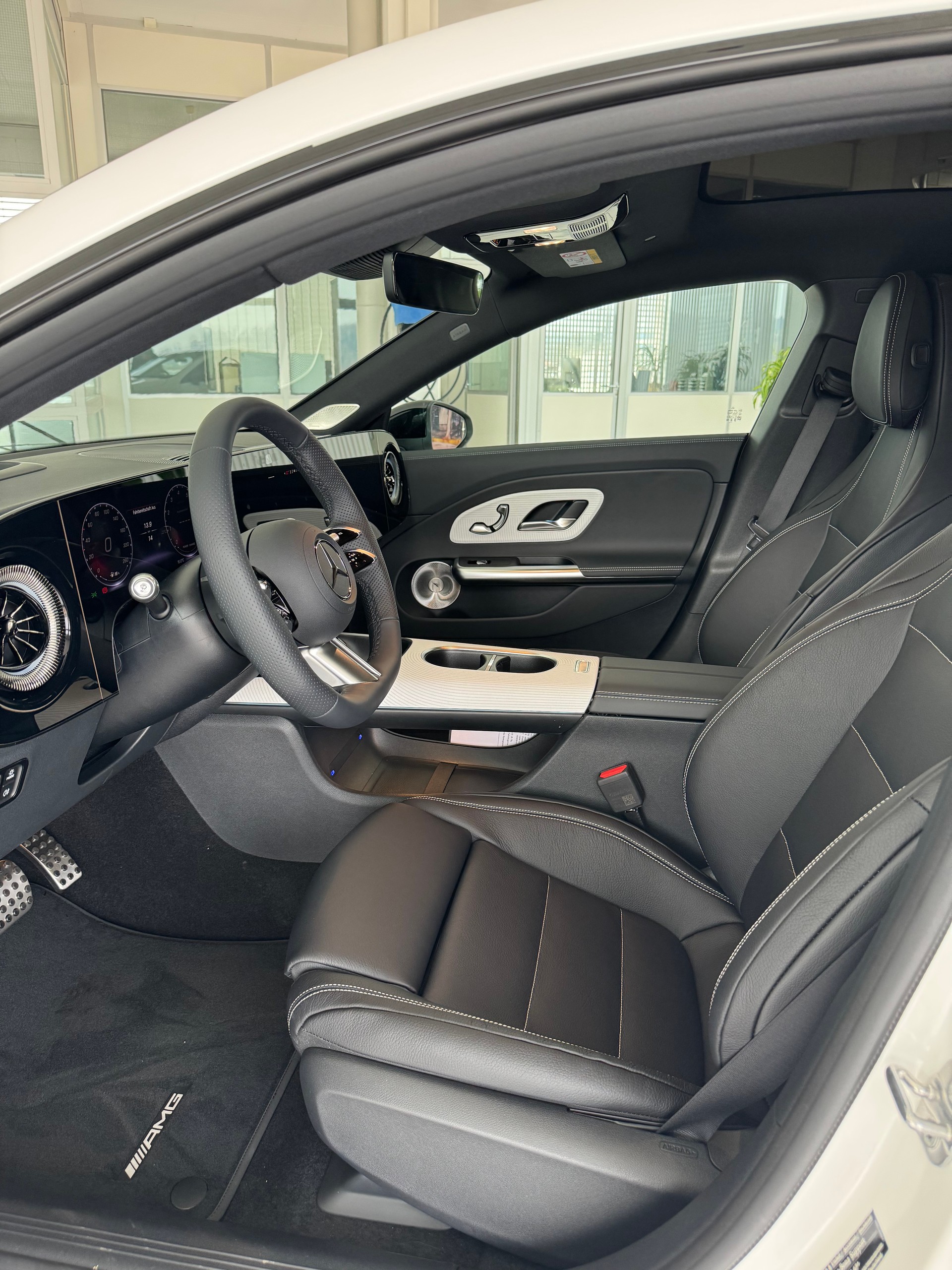 MERCEDES-BENZ CLA 220 4MATIC - 7