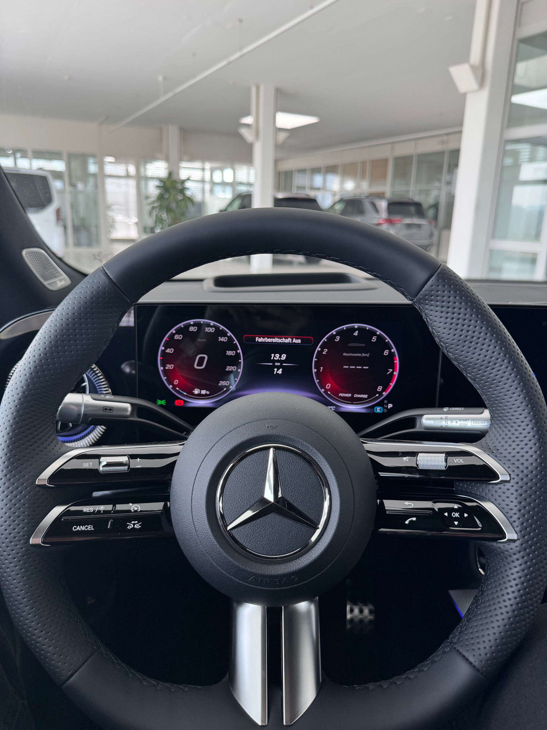 MERCEDES-BENZ CLA 220 4MATIC - 11