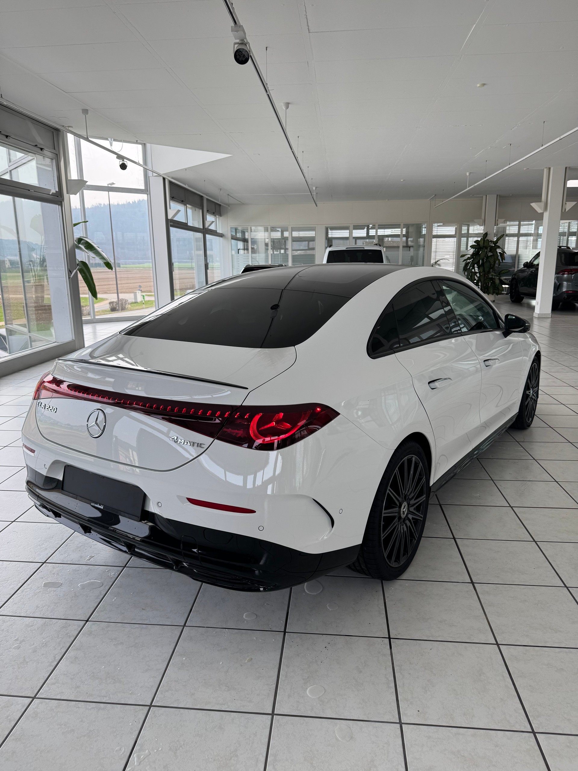 MERCEDES-BENZ CLA 220 4MATIC - 6