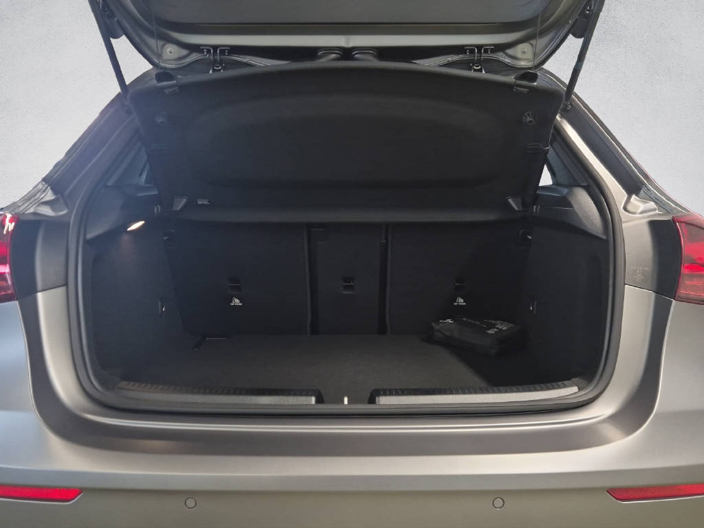 MERCEDES-BENZ A 35 AMG 4Matic - 7